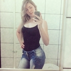 Lenya - Milf à Beauraing Profil de Lenya, 25 ans, Milf à Beauraing (Namur)